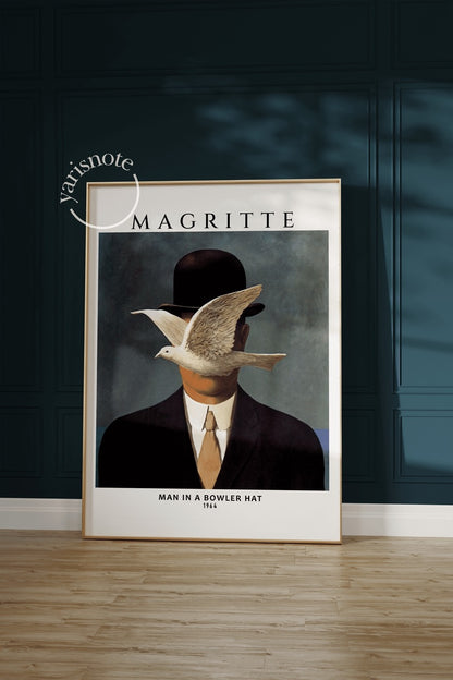 Rene Magritte Fiyonk Şapkalı Adam Çerçevesiz Poster