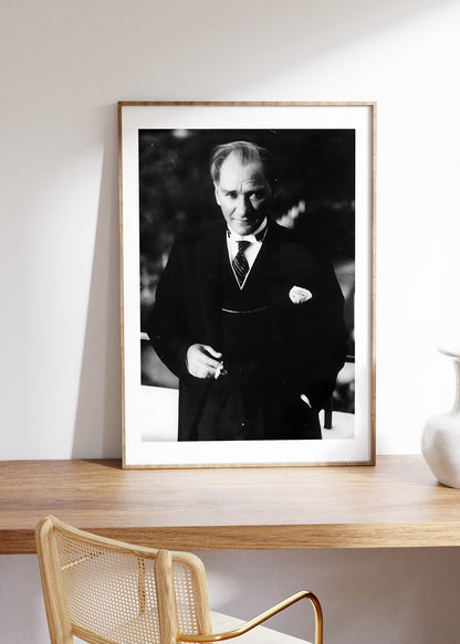 Atatürk Çerçevesiz Poster